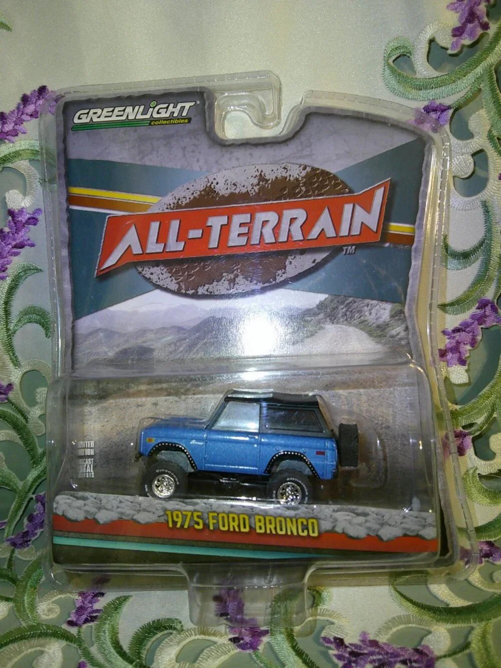 1:64 Greenlight All-Terrain Series 2 Blue 1975 Ford Bronco New in Package Mint